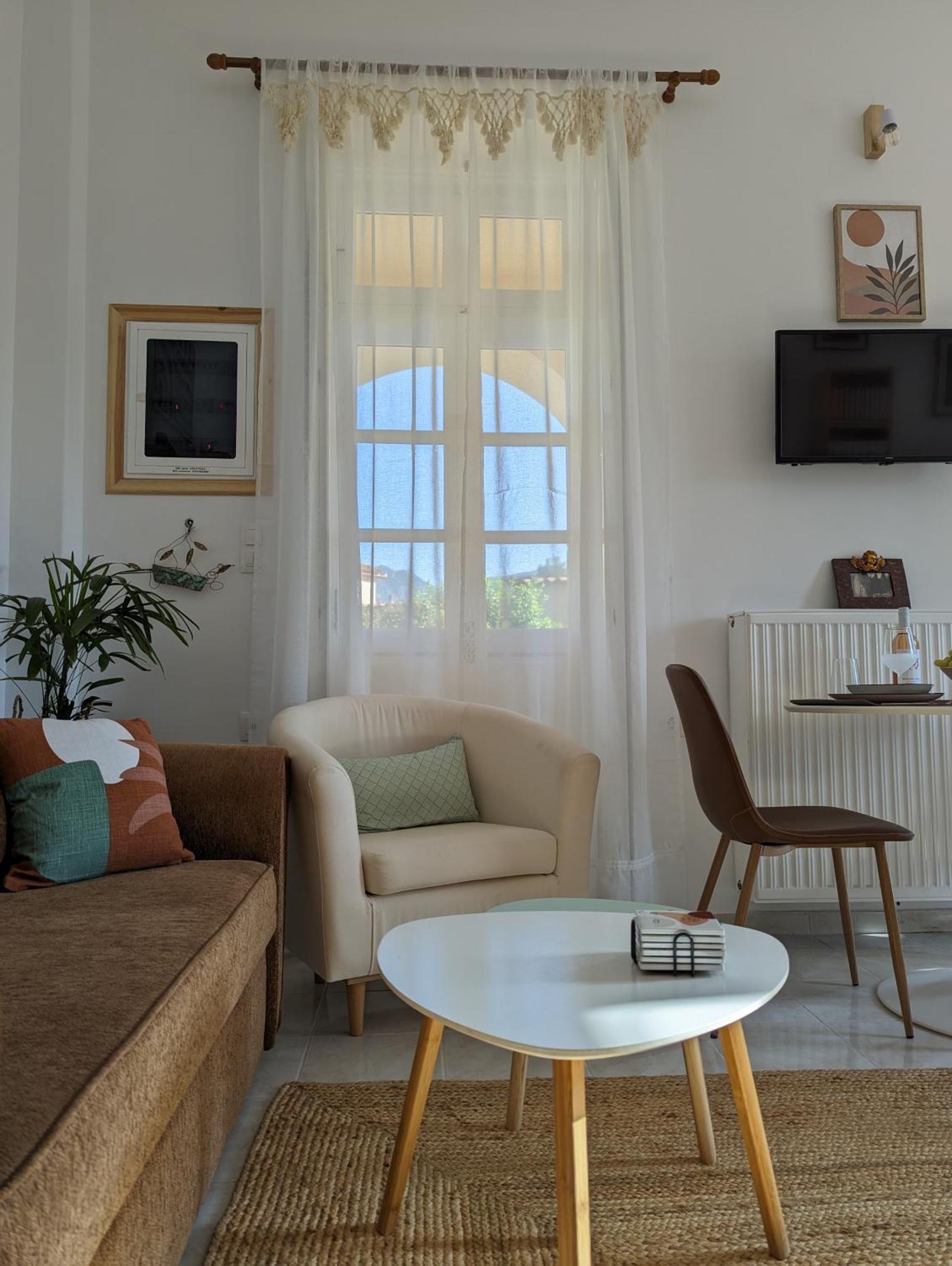 The Valkyries 1 Appartement Leonídion